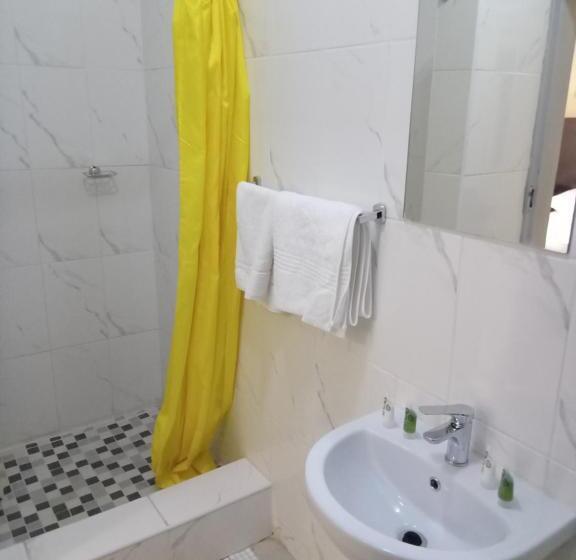 Kandjo S Bed And Breakfast