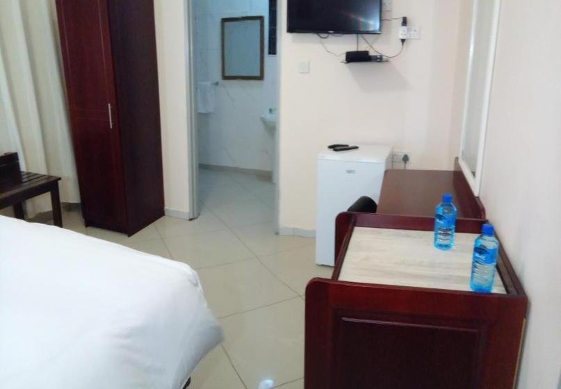 Kandjo S Bed And Breakfast