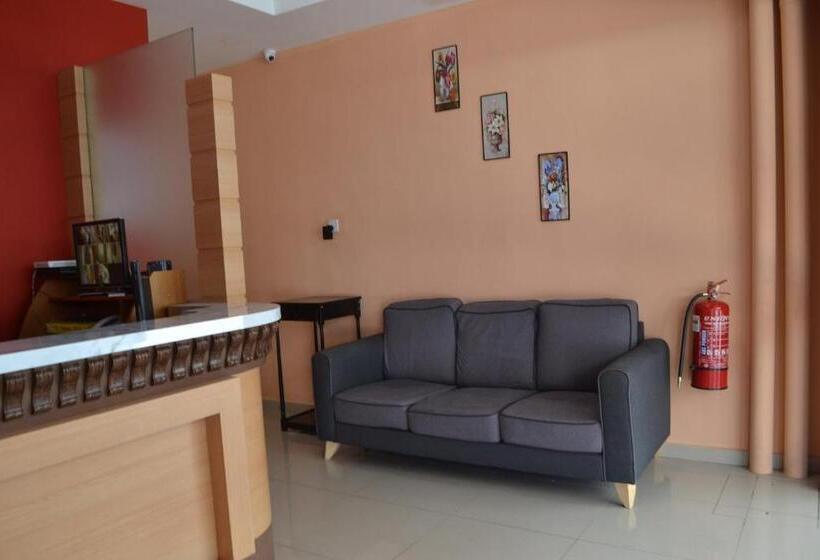 Oyo 89691 Hotel Puteri Miqaila