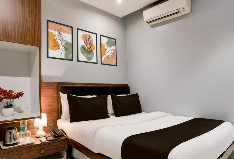 Oyo Hotel Powai Inn