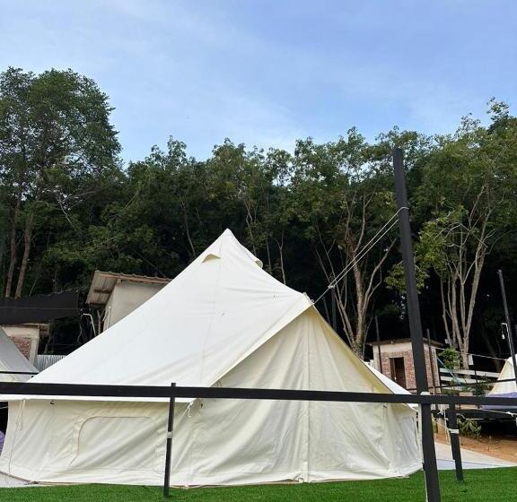 פנסיון Dnamie Glamping   Lux Tent