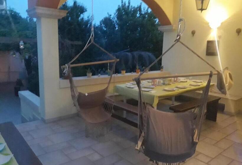 פנסיון La Tavernetta Degli Artisti