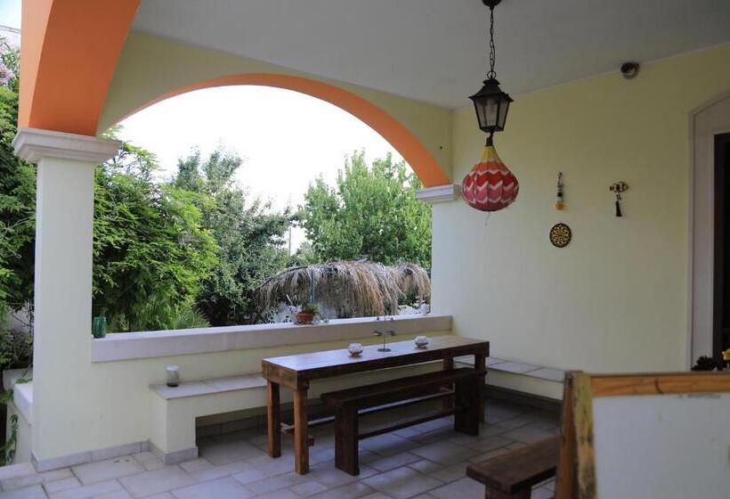 פנסיון La Tavernetta Degli Artisti