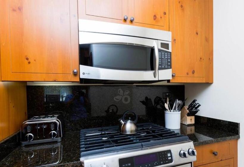 استراحتگاه 1537a 2bdrm Starr