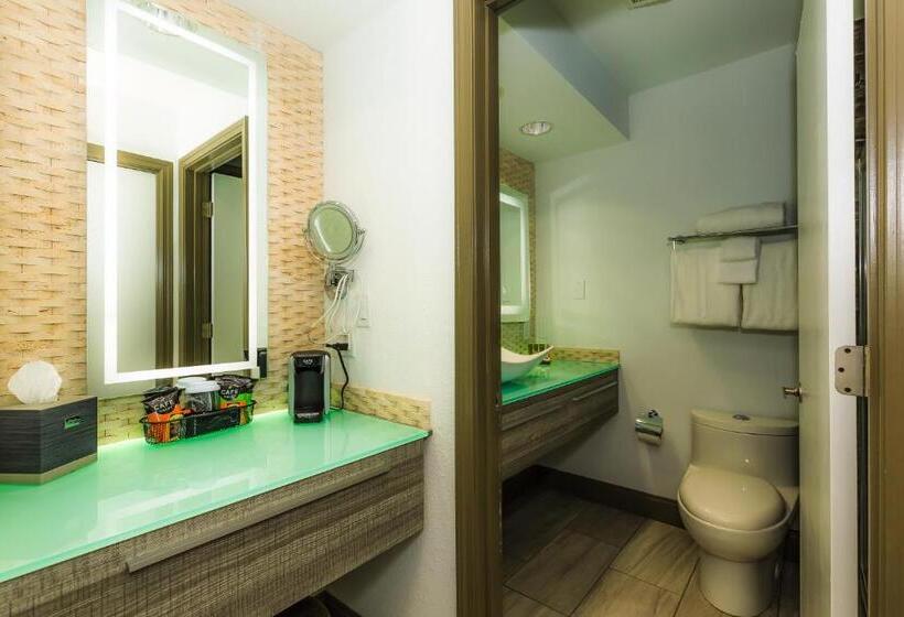 منتجع Regalia Hotel & Conference Center