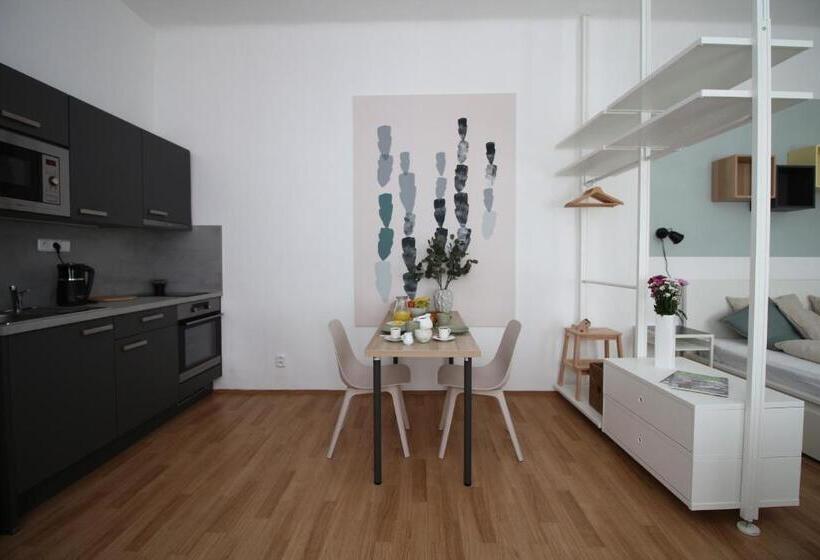 هاستل 7 Nights Apartments Dominikánské N