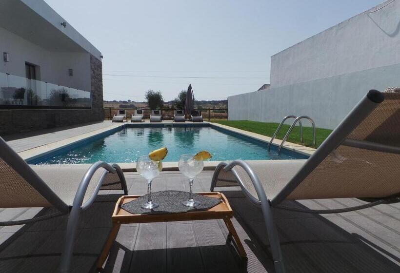 هاستل Dh Country House