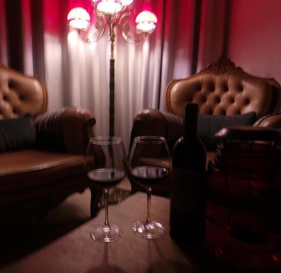 هاستل Dh Country House