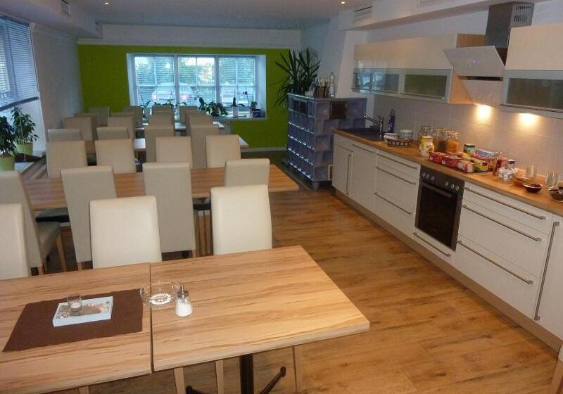 호스텔 Dreimäderlhaus Rieden