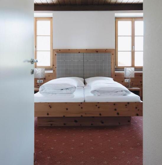 ユースホステル Gasthof Post