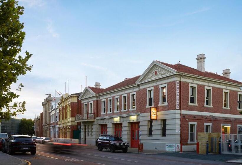 فندق صغير Old Fire Station Backpackers