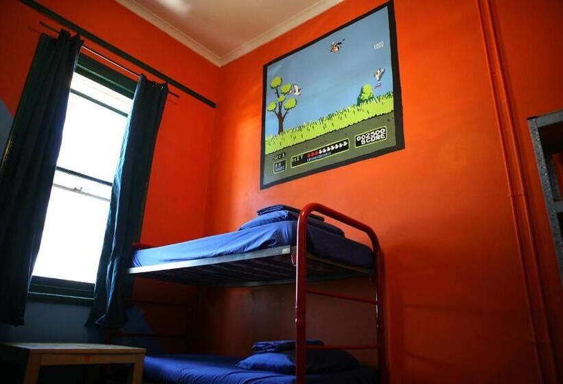 فندق صغير Old Fire Station Backpackers