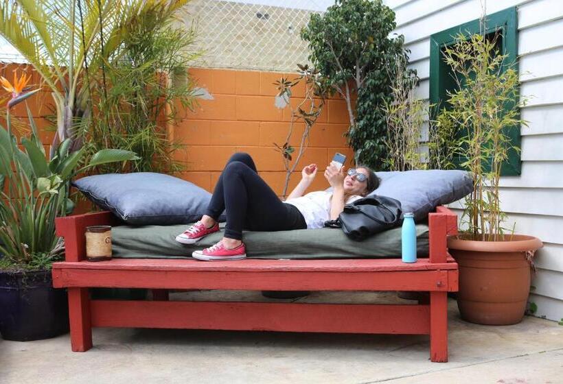 فندق صغير Old Fire Station Backpackers