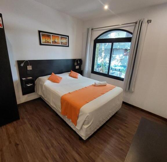 호스텔 Posada Los Pinos