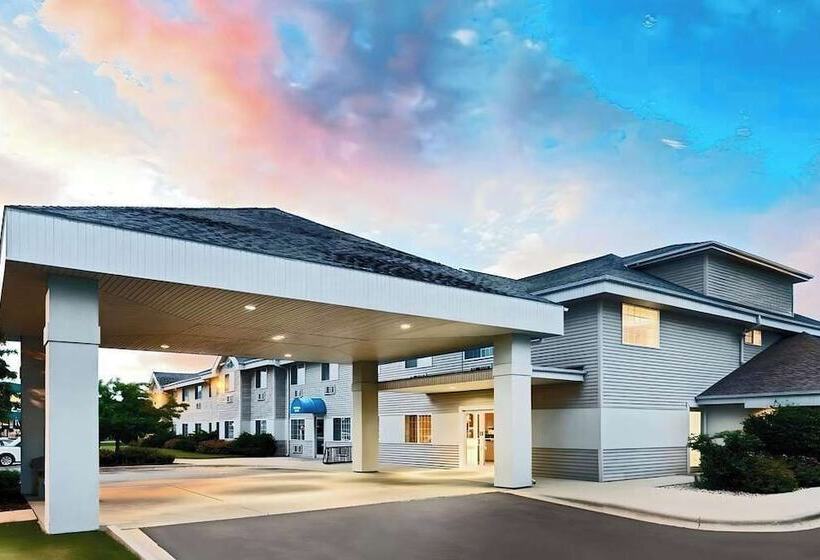 فندق صغير Rodeway Inn & Suites