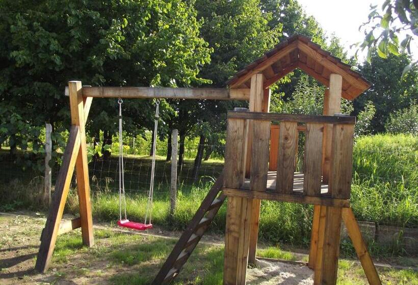 צימר Atkári Vendégház