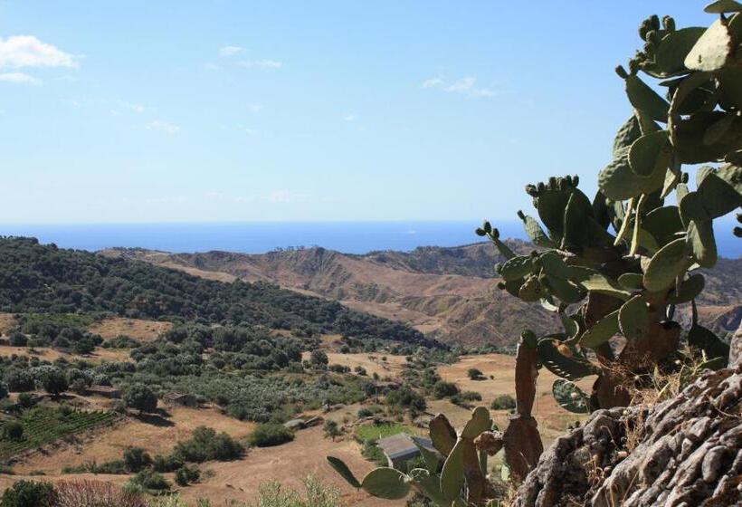 مبيت وإفطار Rocca Del Vento
