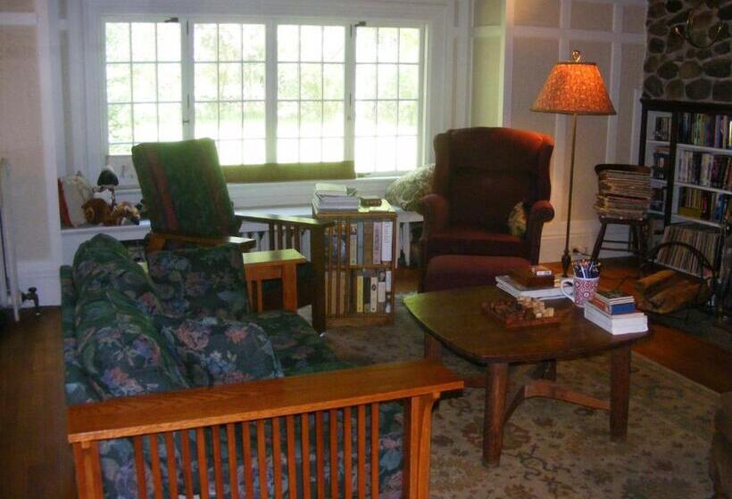 Bed and Breakfast The Tartan Fox At The Meadmere