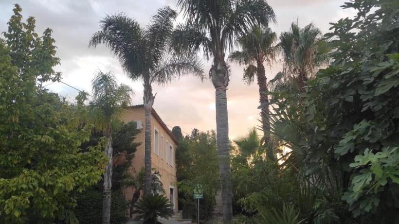 فندق Agriturismo La Calabrisella