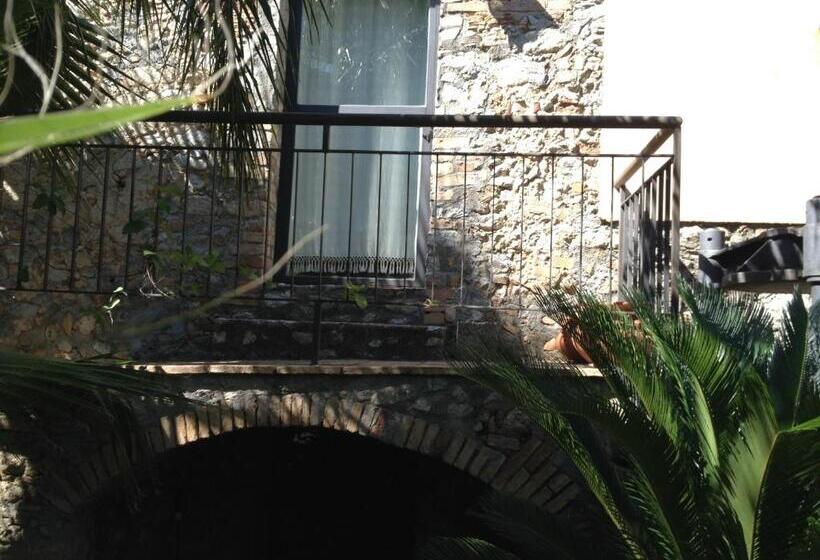 فندق Agriturismo La Calabrisella