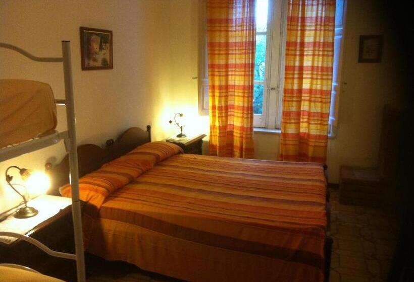 فندق Agriturismo La Calabrisella