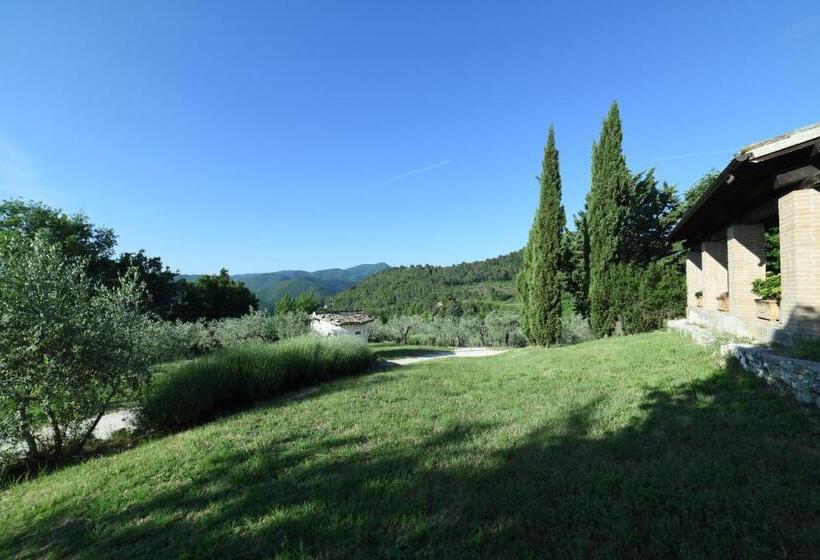 هتل Agriturismo La Paladina