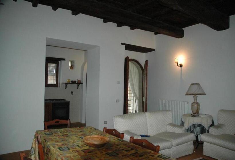 هتل Agriturismo La Paladina