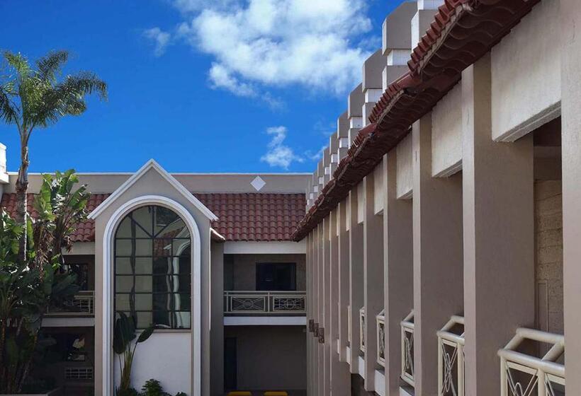 בית מלון כפרי Del Mar Inn Rosarito