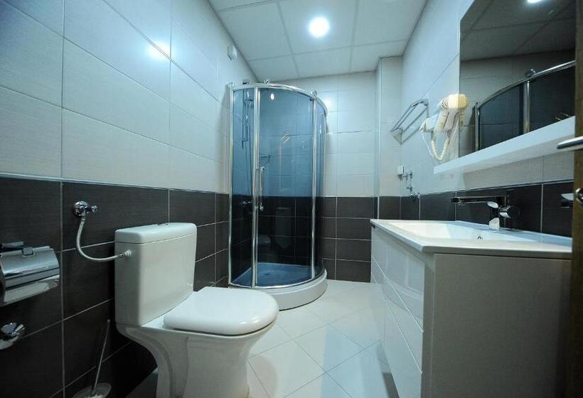 هتل Garni Uni Elita Lux