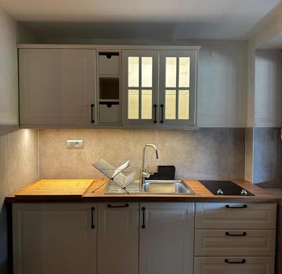 هتل Martinova Izba   Rooms & Apartments