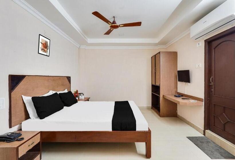 Super Hotel O Park Town Near Nehru Stadium