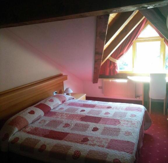 בית מלון כפרי Rauzi