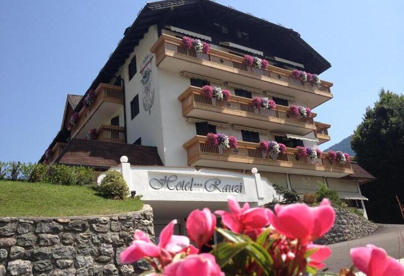 בית מלון כפרי Rauzi