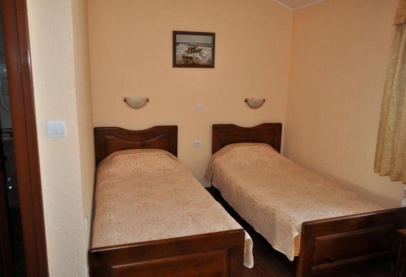 فندق Spartak Family