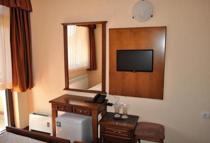 فندق Spartak Family