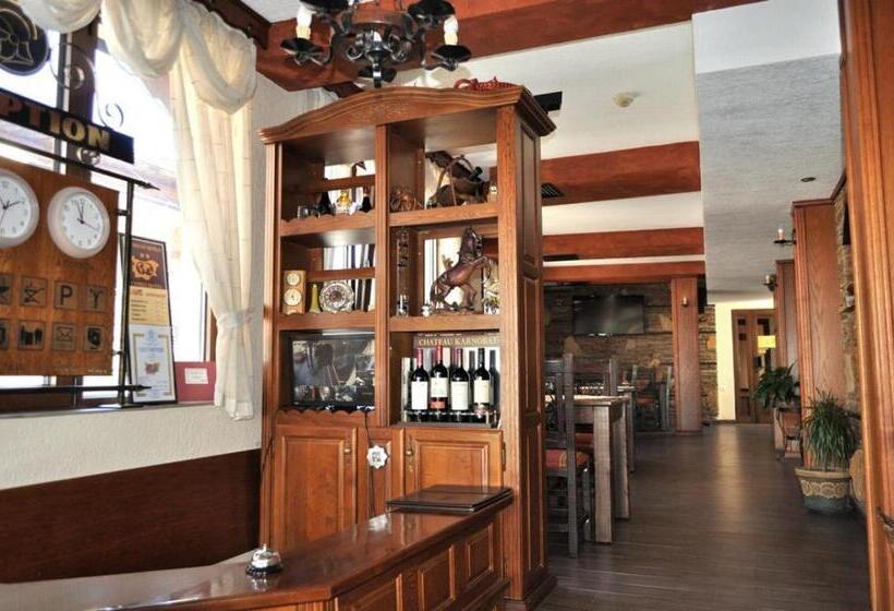 فندق Spartak Family