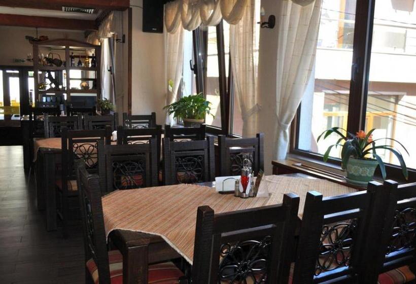 فندق Spartak Family