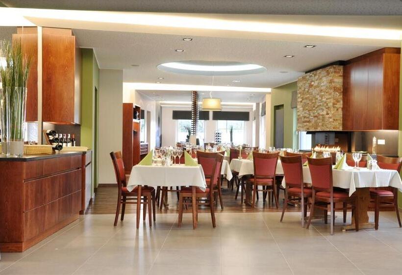 בית מלון כפרי Zum Burghof