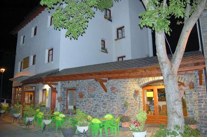 بنسيون Casa Feliu