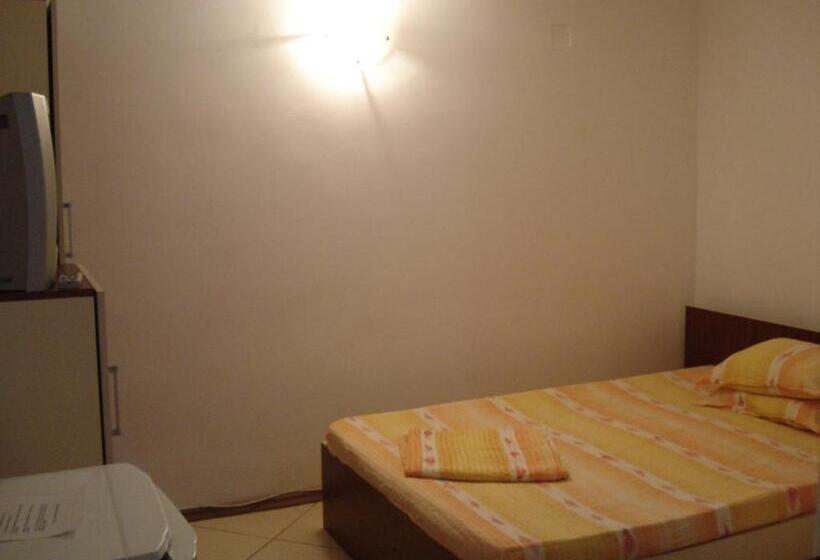 ペンション Casa Tony Si Alex