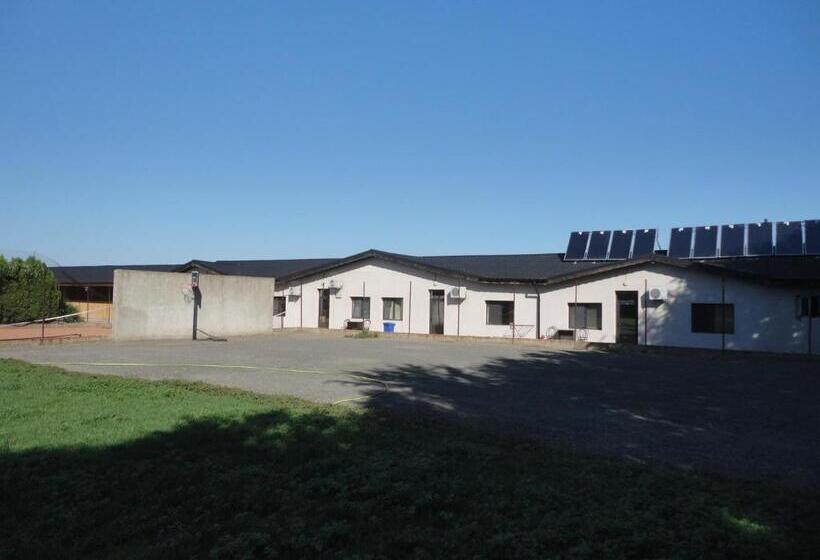 פנסיון Greenstone Land   Corbu