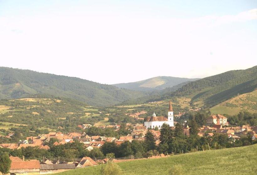 بنسيون Picturesque Village In Transylvania
