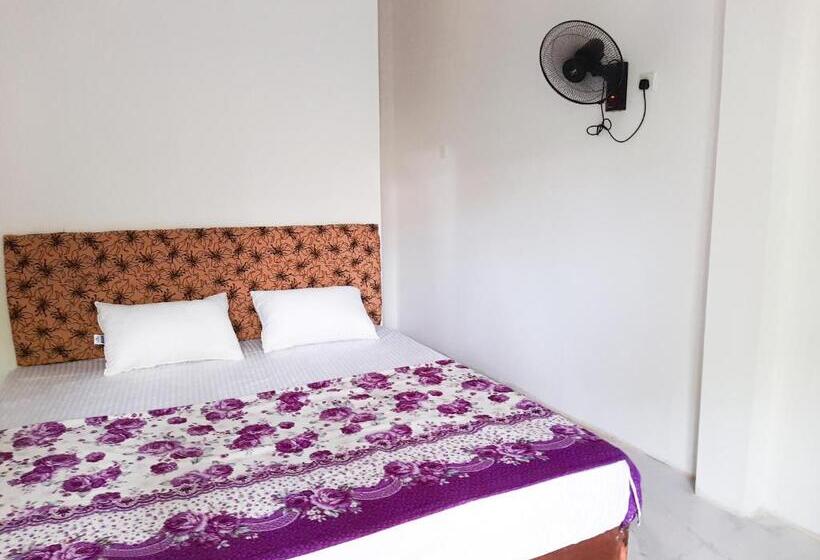 Пансион The Beau Beach Weligama