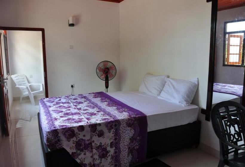 Пансион The Beau Beach Weligama