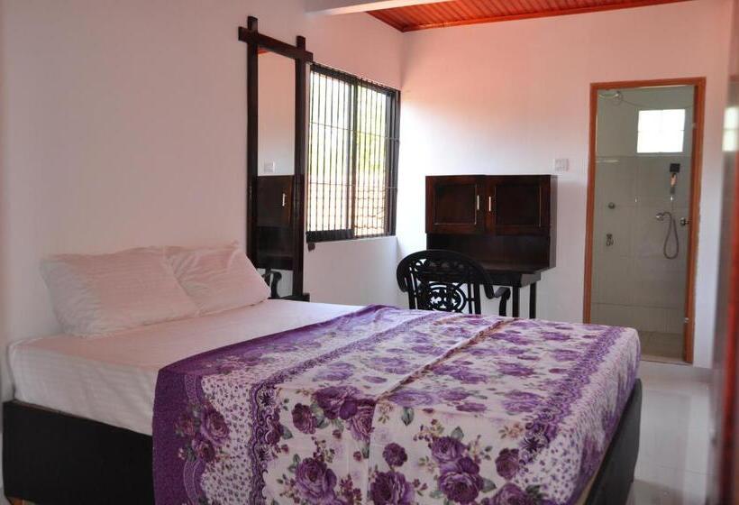 Пансион The Beau Beach Weligama