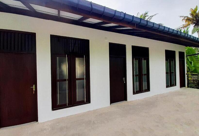 Пансион The Beau Beach Weligama