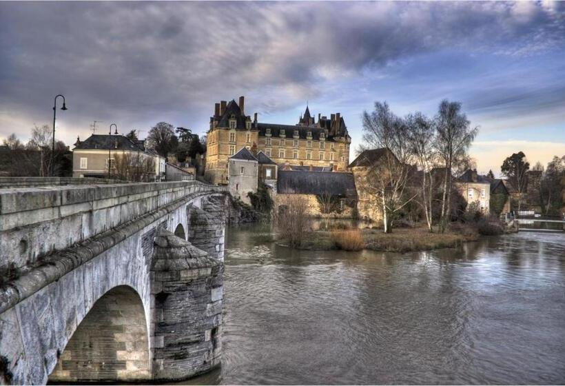 住宿加早餐 Chateau De Durtal