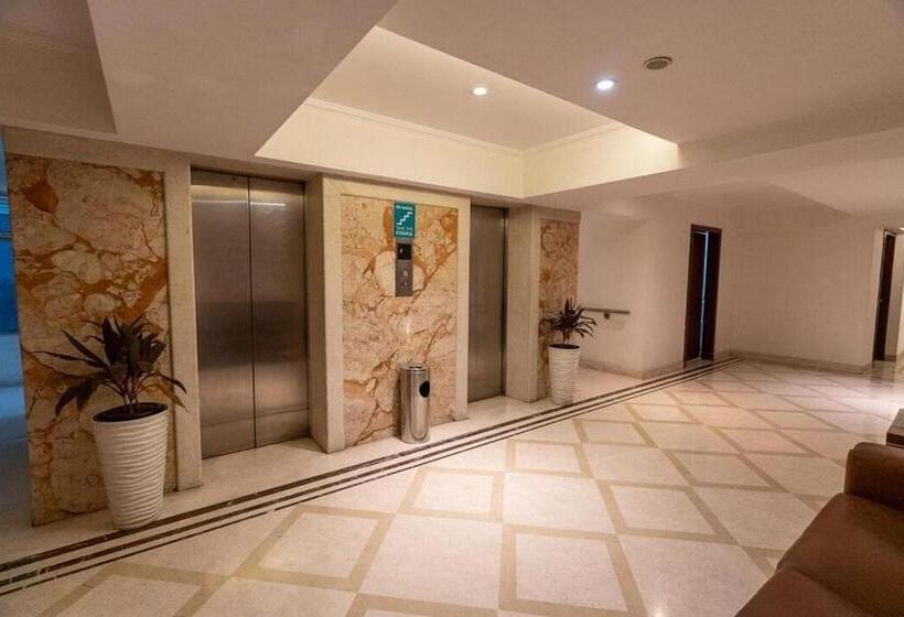 호텔 Sree Parijatha Grand