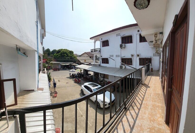 Отель Vangvieng Sunrise East