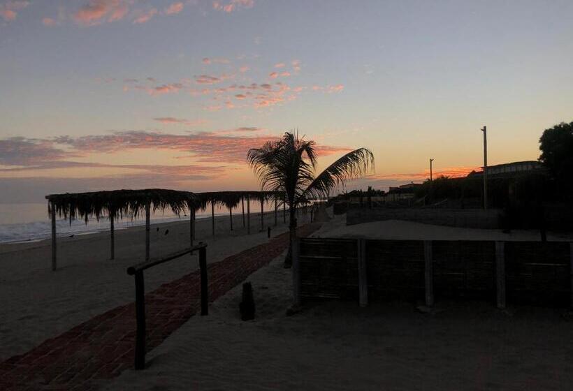 בית מלון כפרי Waltako Beach Culture